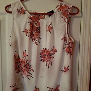 Worthington sleeveless top